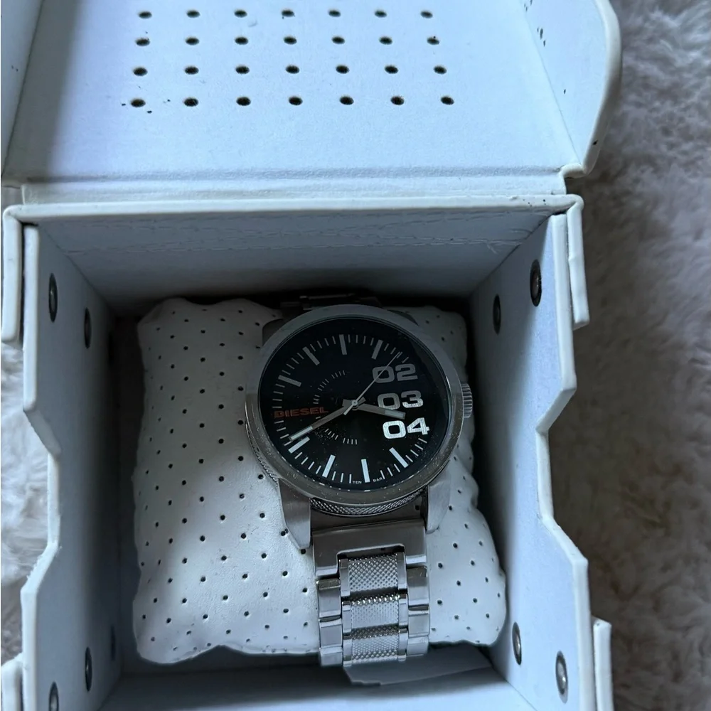 Diesel Men's Black Dial Silver Watch - Picture 1 of 3